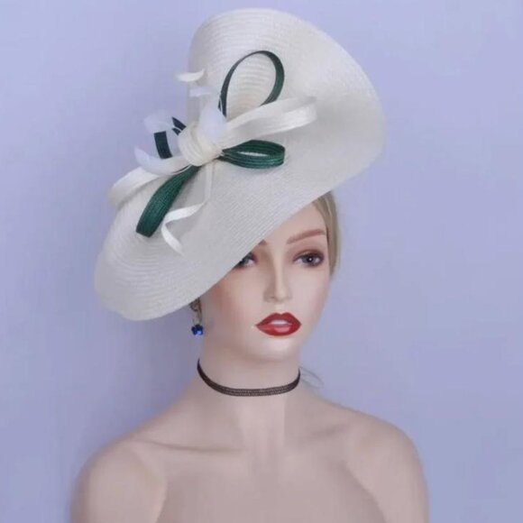 Brand new Cream Fascinator Hat with Green Bow for ladies  - Ready to wear - Picture 1 of 1